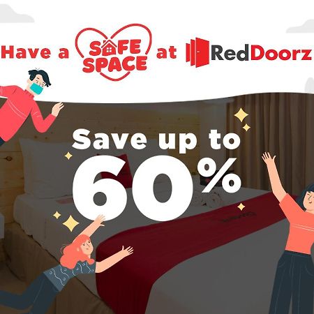 Отель Reddoorz Near V Mapa Station Манила Экстерьер фото